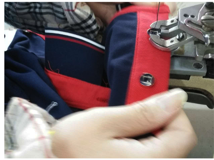 POLO衫定制 订扣过程